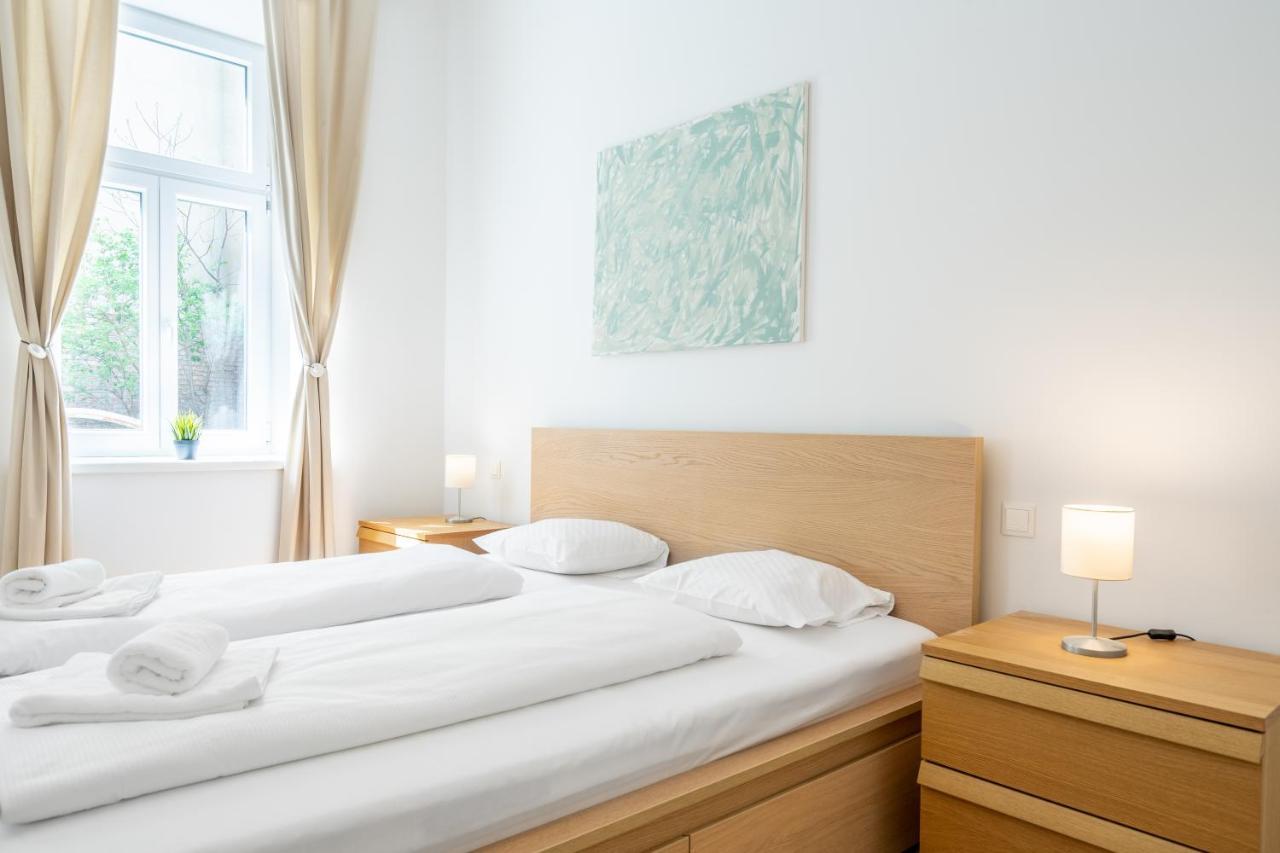 Cottageviertel - Stilvolles Apartment In Parknahe Wien Eksteriør bilde